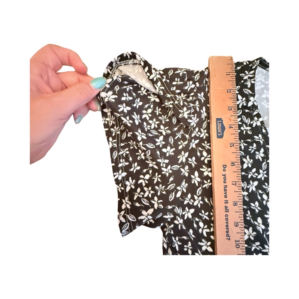 Zenobia Black & White Floral Wrap Blouse – 1XL - Picture 10 of 14